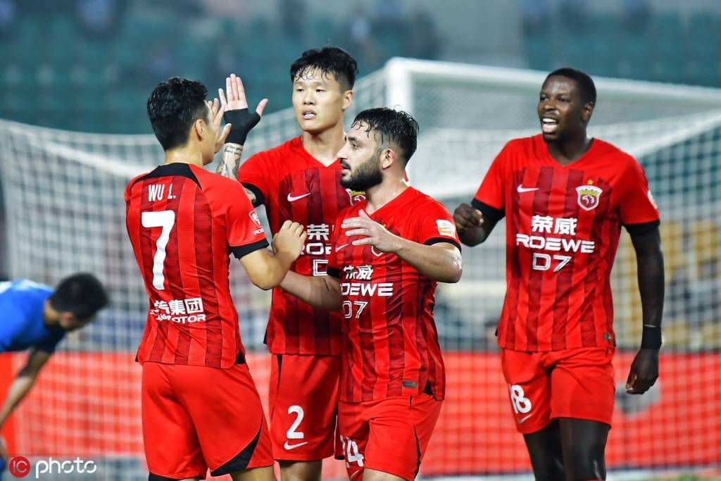 “当你以3-0获胜时，看起来很容易，当我们没有获胜时，人们就会说曼城陷入了危机，踢得不好。